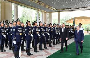 В Ташкенте состоялась церемония официальной встречи Президента Ильхама Алиева
