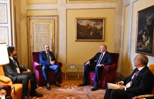 Ильхам Алиев встретился в городе Черноббио Италии с министром инвестиций Саудовской Аравии