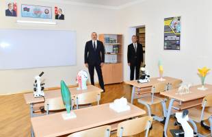 Ильхам Алиев ознакомился с условиями, созданными в полной средней школе номер 35, новый корпус которой построен в Насиминском районе Баку