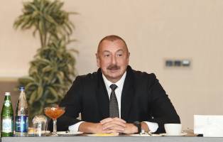 Ilham Aliyev met with representatives of leading business communities of Bulgaria in Sofia