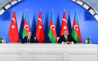 Президенты Азербайджана и Турции выступили с заявлениями для печати в городе Джебраил