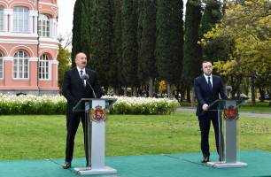 Президент Азербайджана и премьер-министр Грузии выступили с заявлениями для печати 
