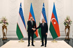 В Самарканде состоялась встреча Ильхама Алиева с Президентом Узбекистана Шавкатом Мирзиёевым