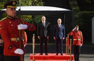 В Тиране состоялась церемония официальной встречи Ильхама Алиева