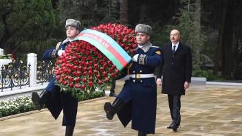 Ильхам Алиев и первая леди Мехрибан Алиева посетили могилу общенационального лидера Гейдара Алиева