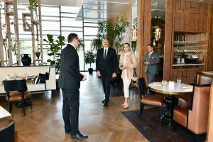 İlham Əliyev və birinci xanım Mehriban Əliyeva “The Ritz-Carlton Baku” otelinin açılışında iştirak ediblər
