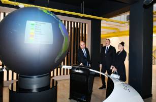 Ильхам Алиев и первая леди Мехрибан Алиева приняли участие в открытии Инновационного центра STEAM в Баку