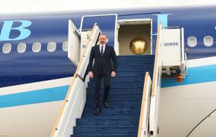 Ильхам Алиев прибыл с рабочим визитом в Объединенные Арабские Эмираты