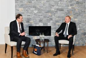 Начался визит Ильхама Алиева в Швейцарскую Конфедерацию для участия в ежегодном заседании Всемирного экономического форума