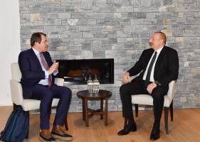 В Давосе состоялась встреча Президента Ильхама Алиева с первым вице-президентом Европейского банка реконструкции и развития