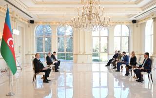 Ilham Aliyev accepted credentials of incoming ambassador of Greece