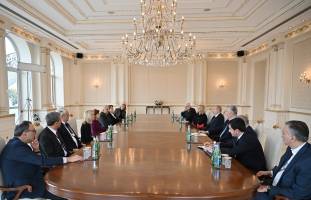 Ильхам Алиев принял сопредседателей и членов Правления Международного центра Низами Гянджеви