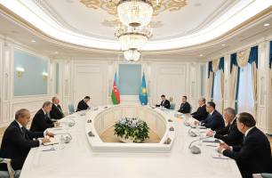 Presidents of Azerbaijan and Kazakhstan held meeting in limited format