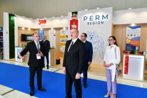 Ильхам Алиев и первая леди Мехрибан Алиева ознакомились с XVI выставкой Caspian Agro и XXVIII выставкой InterFood Azerbaijan