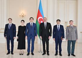 Ильхам Алиев принял верительные грамоты новоназначенного посла Казахстана в нашей стране