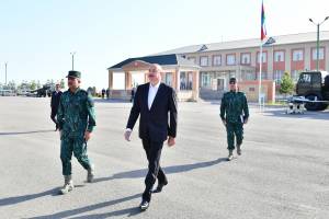 Ilham Aliyev viewed conditions created in garrison complex of “Gazakh” Separate Border Division