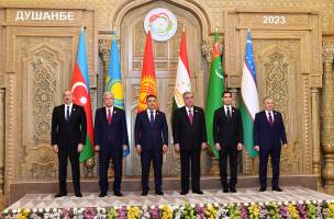 Ильхам Алиев принял участие в пятой Консультативной встрече глав государств Центральной Азии в Душанбе