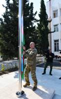 Ильхам Алиев поднял Государственный флаг Азербайджанской Республики в поселке Аскеран Ходжалинского района