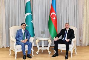 В Ташкенте состоялась встреча Ильхама Алиева с премьер-министром переходного правительства Пакистана