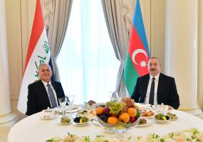 Official lunch was hosted on behalf of President of Azerbaijan in honor of President of Iraq