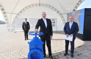 Ильхам Алиев принял участие в церемонии ввода в эксплуатацию систем снабжения питьевой водой города Нефтчала 