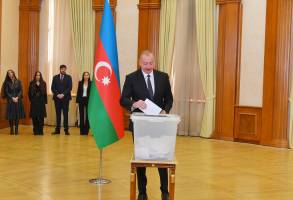 Ilham Aliyev, First Lady Mehriban Aliyeva and family members voted in Khankendi