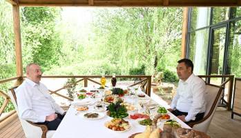Состоялся совместный обед президентов Азербайджана и Кыргызстана
