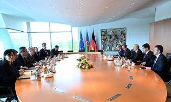 В Берлине началась встреча Ильхама Алиева и Канцлера Германии Олафа Шольца в расширенном составе