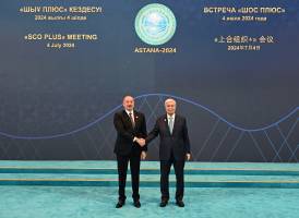 Ильхам Алиев прибыл во Дворец Независимости в Астане для участия во встрече в формате «ШОС плюс»