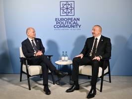 Ilham Aliyev met with Chancellor of Germany Olaf Scholz in Oxford