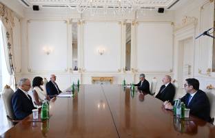 Ilham Aliyev received President and Chief Executive Officer, consultant of Formula 1, and British model