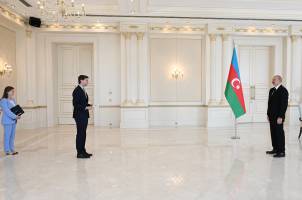 Ilham Aliyev received credentials of incoming ambassador of Belgium to Azerbaijan