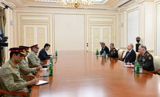 Ilham Aliyev received Chairman of Joint Chiefs of Staff Committee of Pakistan