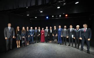 Birinci vitse-prezident Mehriban Əliyeva Azərbaycan Dövlət Pantomim Teatrında olub