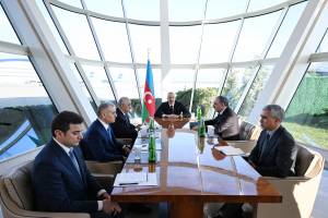 Ilham Aliyev held meeting on plane crash