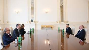 Ильхам Алиев принял генерального секретаря Совета национальной безопасности Турции