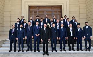 Ilham Aliyev received members of Azerbaijan national team, winners of the minifootball World Cup