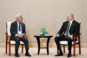 İlham Əliyev Tiencində Asiya İnfrastruktur İnvestisiya Bankının prezidenti ilə görüşüb