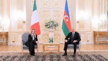 İlham Əliyevin İtaliya Nazirlər Şurasının sədri Ciorcia Meloni ilə təkbətək görüşü keçirilib
