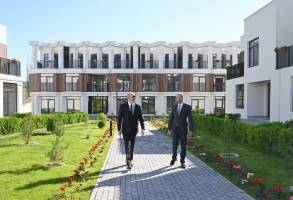 İlham Əliyev Zəngilan şəhərində inşa olunmuş 104 mənzilli ilk yaşayış kompleksinin açılışında iştirak edib