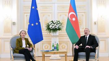 Ilham Aliyev held one-on-one meeting with President of the European Commission