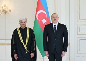 İlham Əliyev Omanın Azərbaycanda yeni təyin olunmuş səfirinin etimadnaməsini qəbul edib