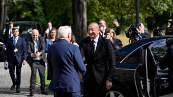 Проходит встреча президентов Азербайджана и Германии в формате «один на один»
