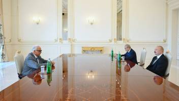 Ilham Aliyev received President of United World Wrestling
