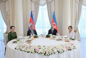 İlham Əliyevin adından Kamboca Baş nazirinin şərəfinə rəsmi nahar verilib