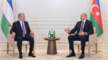 İlham Əliyev Özbəkistan Prezidenti ilə görüşüb