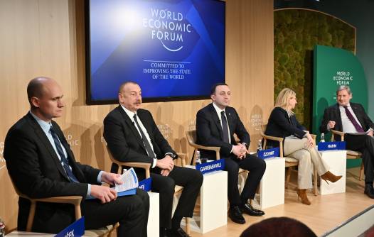 İlham Əliyev Dünya İqtisadi Forumu çərçivəsində keçirilən panel iclasında iştirak edib