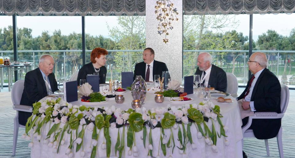 Ilham Aliyev attended the lunch held for the participants of the 2nd Global Shared Societies Forum