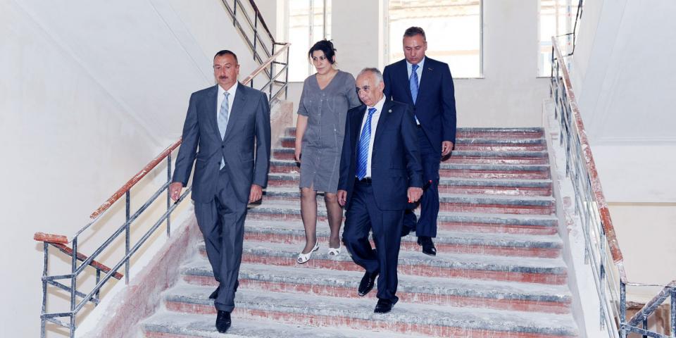 Ilham Aliyev familiarized with the course of reconstruction work carried out in secondary schools number 225 and 35 in Yasamal and Nasimi regions