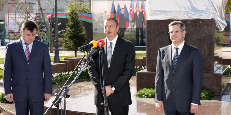 Ilham Aliyev participated at the opening ceremony of the monument of Heydar Aliyev in Astrakhan city